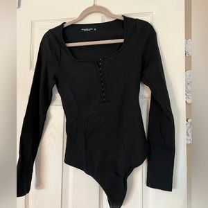 Abercrombie rubbed body suit new with tags